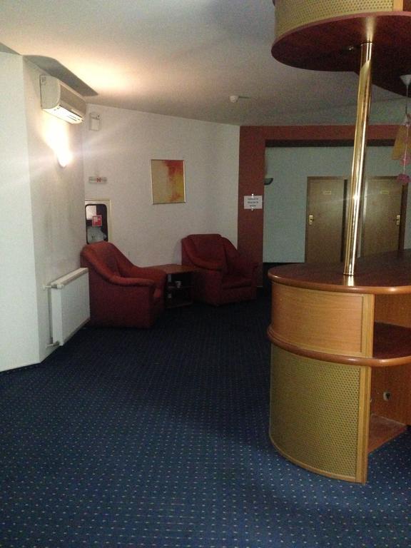 Ct Tm Otel Temeşvar Dış mekan fotoğraf