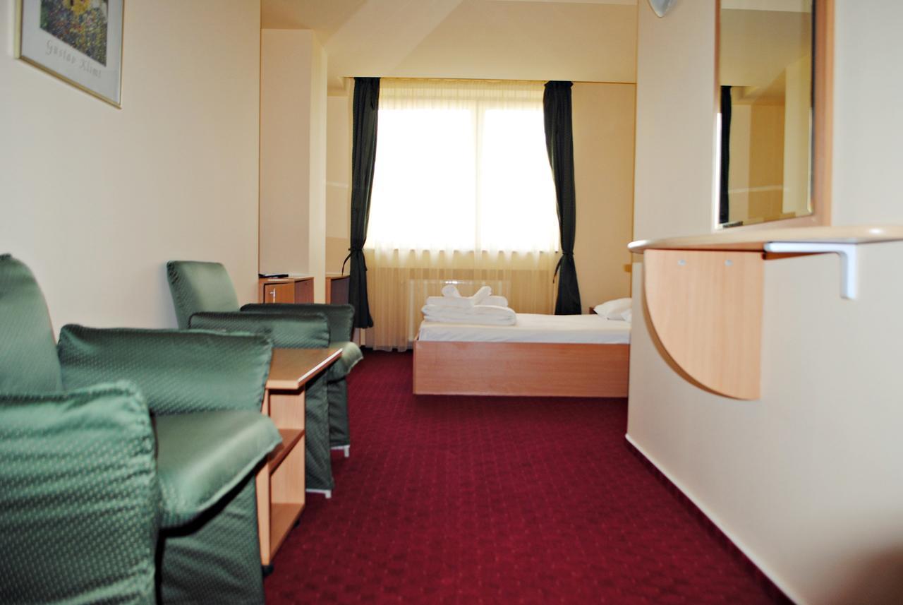 Ct Tm Otel Temeşvar Dış mekan fotoğraf